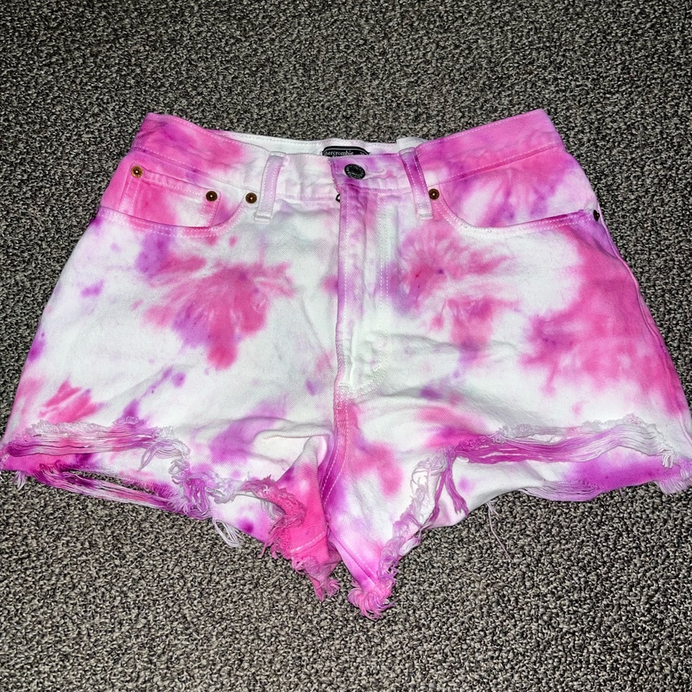 Abercrombie & fitch Annie high rise shorts 26/2. Hand tie-dyed